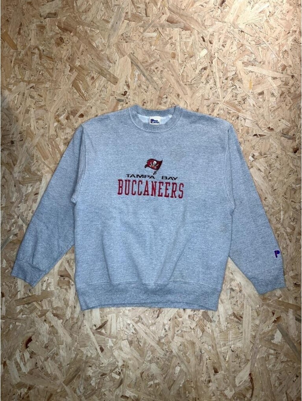 Vintage Tampa Bay Buccaneers Pro Player Crewneck Sweatshirt Mens L Gray Made USA